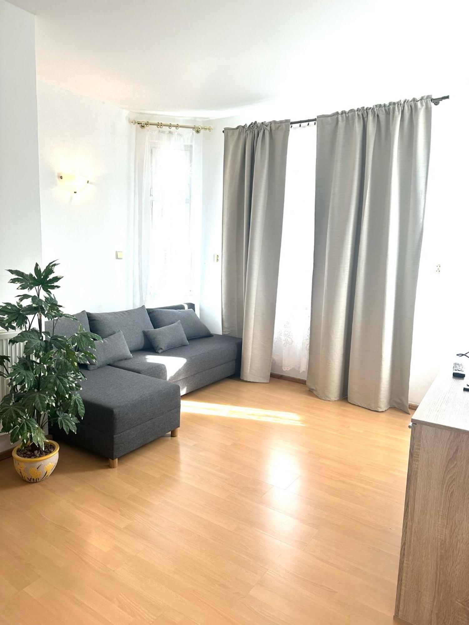 Three Rings Apartments 卡罗维发利 外观 照片